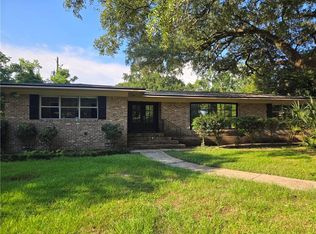 1805 Oak Knoll Dr, Mobile, AL 36607