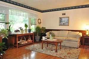 3rd image of 308 W Greenfield Ave