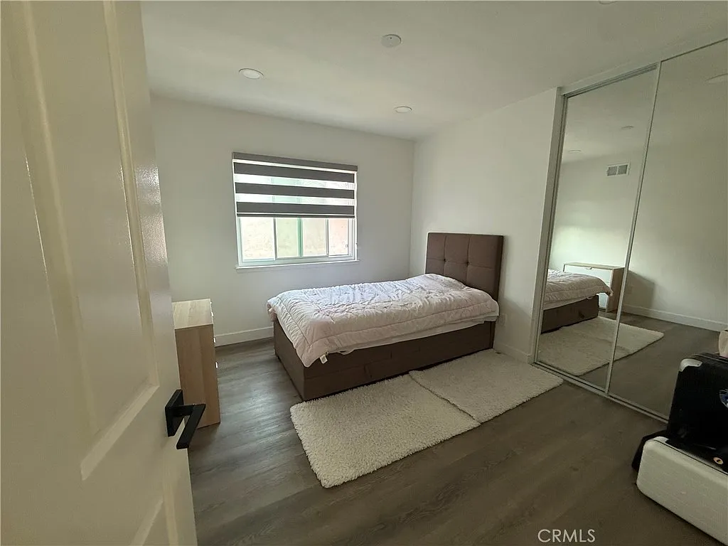 5 bed, 2740 sqft, $6,000 — Photo 3