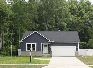 11018 Merriman Rd, Livonia, MI 48150