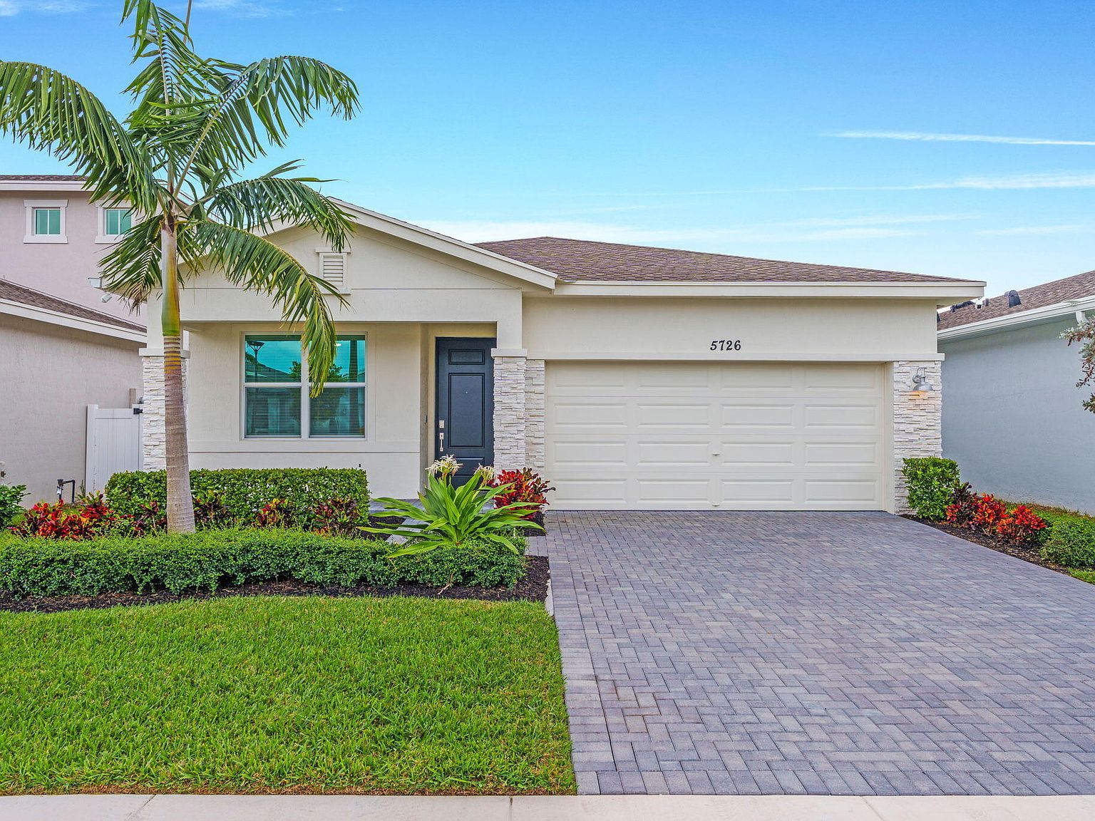 5726 Graceful Way