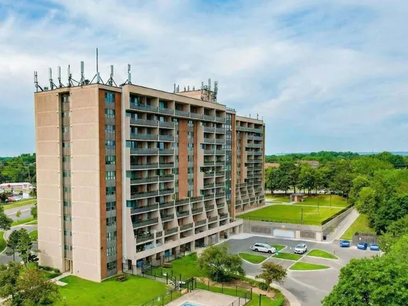 2929 Aquitaine Ave #812, Mississauga, ON L5N 2C7