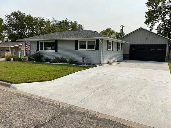 2nd image of 1001 W McFarland St