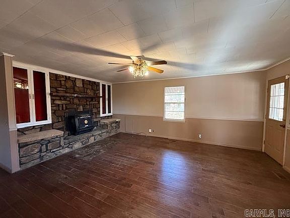 5th image of 2389 Newport Rd