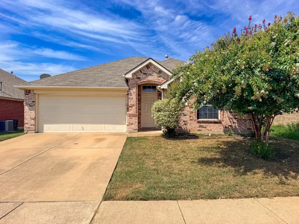633 Canoe Way, Crowley, TX 76036