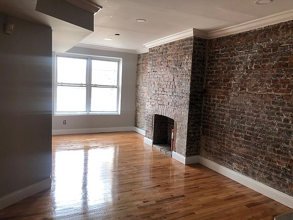 5th image of 31 Halsey St Floor 2