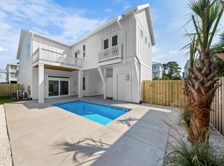 601 N Carolina Ave, Carolina Beach, NC 28428