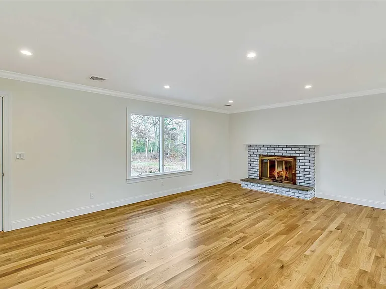 51 Ocean Ave — Photo 10