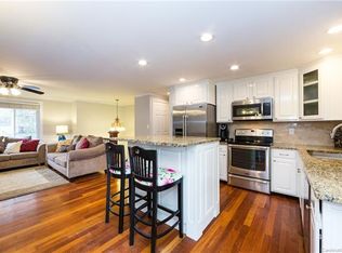 11501 Five Cedars Rd, Charlotte, NC 28226