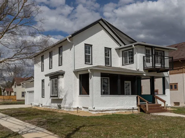 204 5th Ave E, Cresco, IA 52136