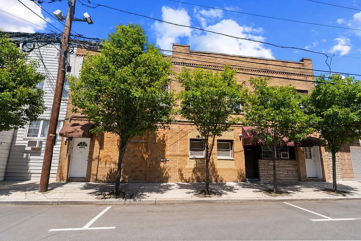 Building Photo - 406B 7th St