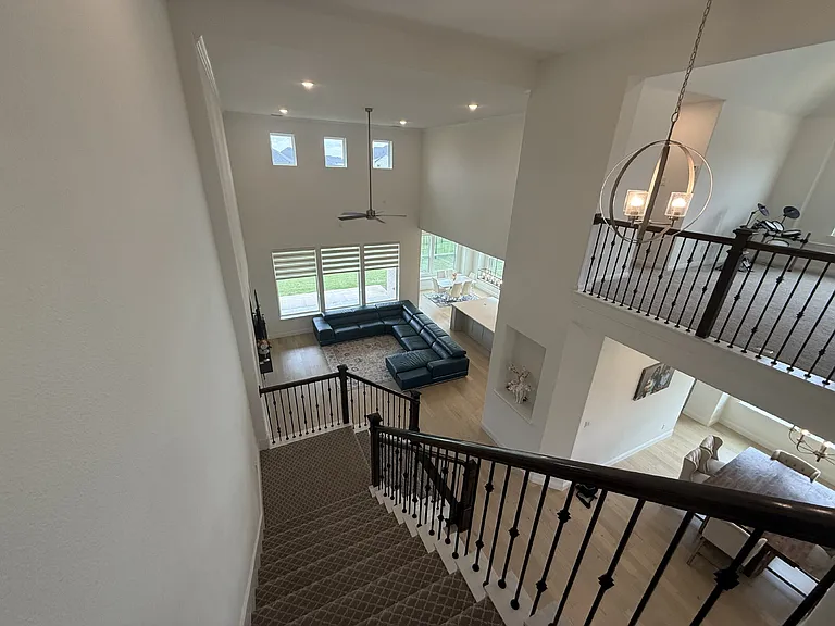 1927 Pebble Ln — Photo 33