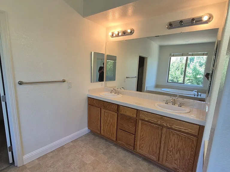 9835 Peters Ranch Way — Photo 36
