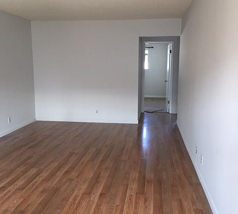 5th image of 656 E Olive Ave #3