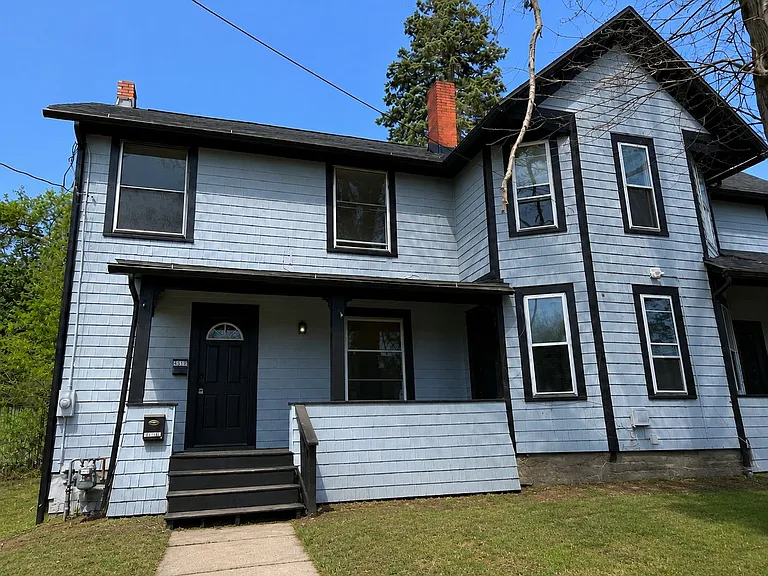 532 Crosby St — Photo 13