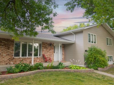 304 21st Ave NE, Jamestown, ND, 58401