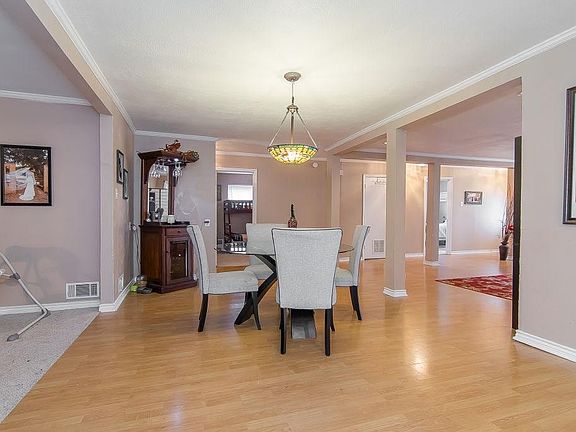 3rd image of 1205 Mayfield Ave
