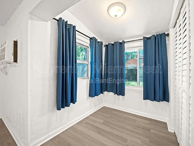 7772 NW 9th Ave — Photo 15