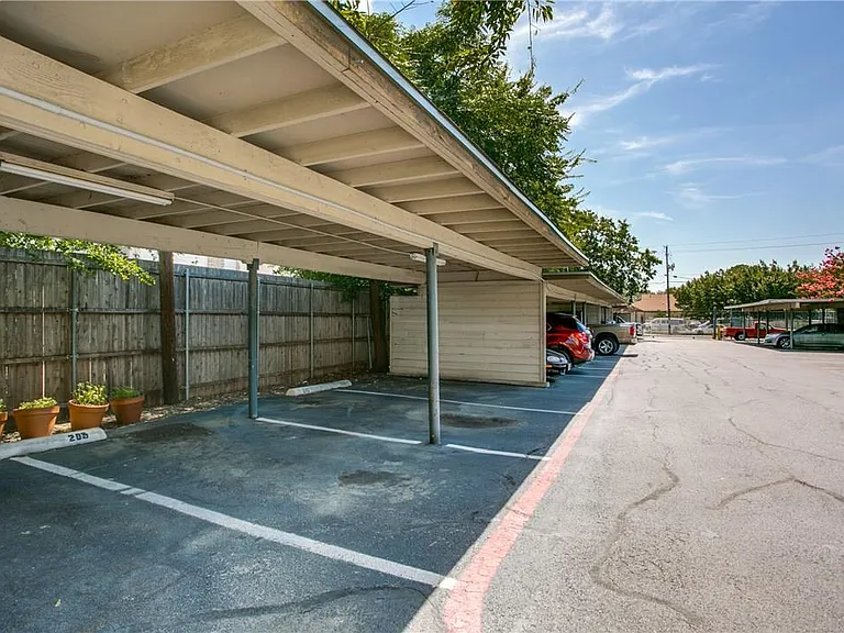 7107 Holly Hill Dr #104-1 — Photo 3