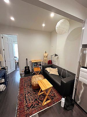 2nd image of 611 E 11th St #4