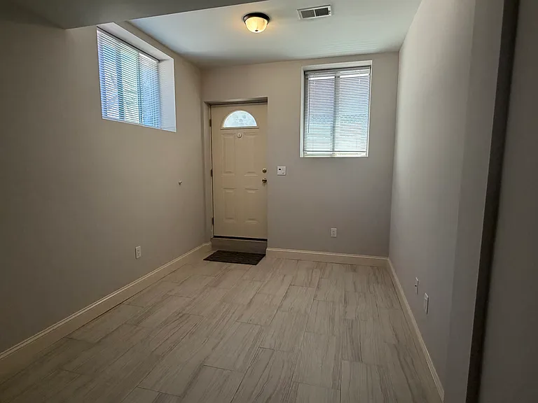 569 Marcy Ave — Photo 2
