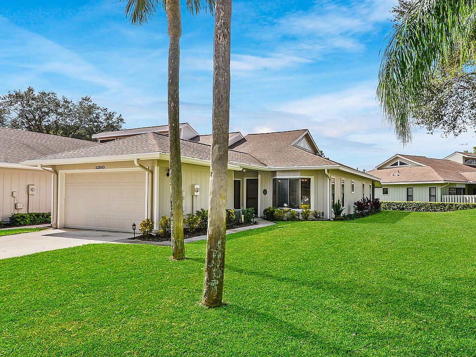 Home For Sale In Eaglewood