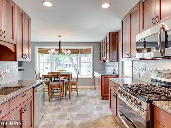 3rd image of 10206 Antietam Ave