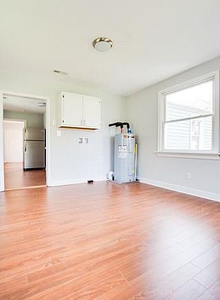3rd image of 514 Hazelhurst Ave