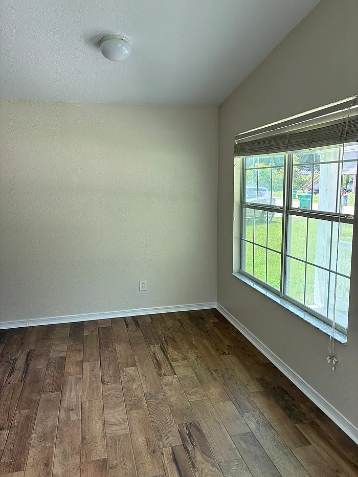 3 bed, 2.0 bath, $1,295 — Photo 4