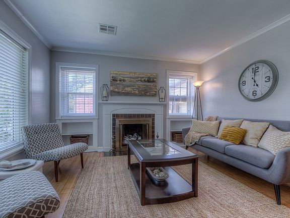 5th image of 1227 S New Haven Ave