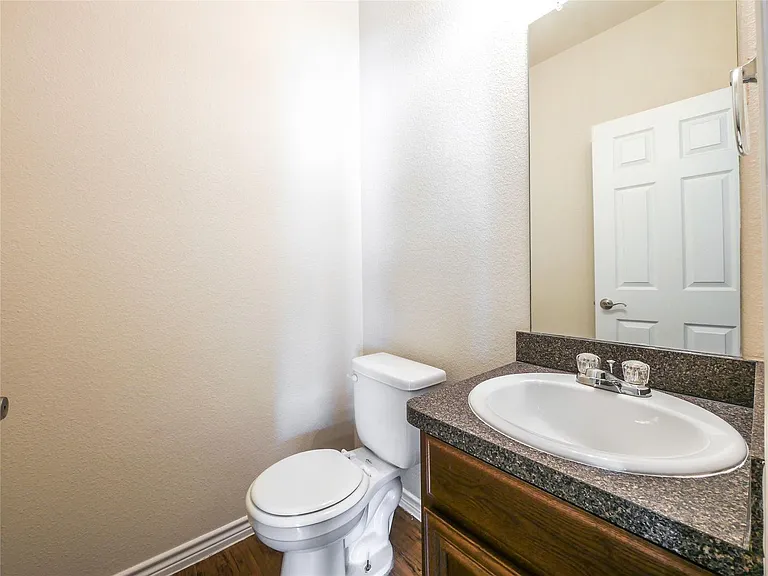 5409 Dolores Pl — Photo 10