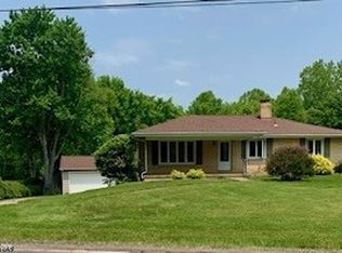 2685 Summit Rd, Akron, OH 44321