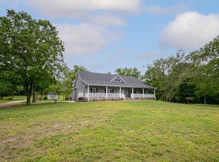 1422 E 370th Road, Bolivar, MO 65613