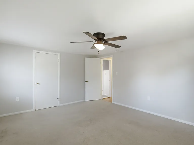 35 Fountain Ave — Photo 22