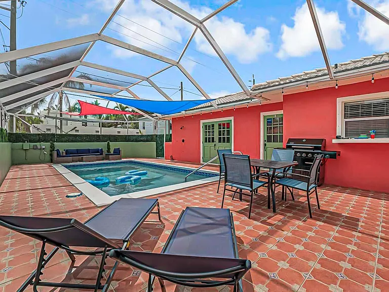 532 N Palmway — Photo 6