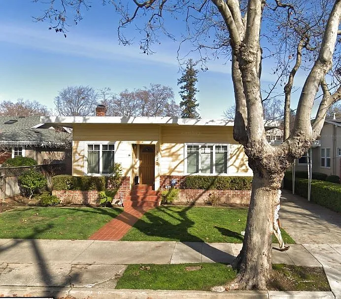 1225 Edinburgh St photo 1