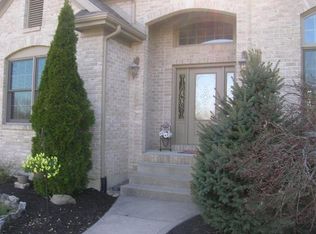 37 James River Rd, Beavercreek, OH 45434