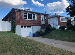 377 Crystal Ave, Staten Island, NY