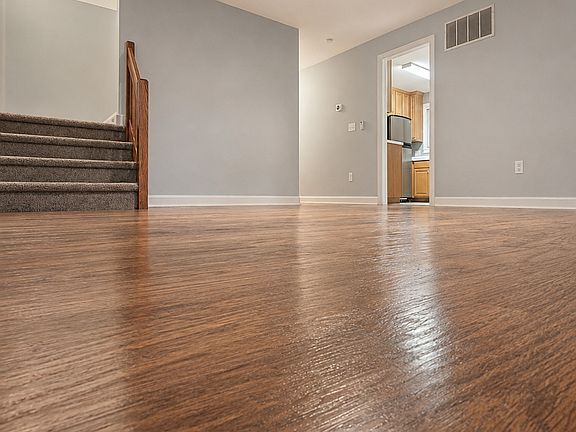 5th image of 106 Pleasant Dr