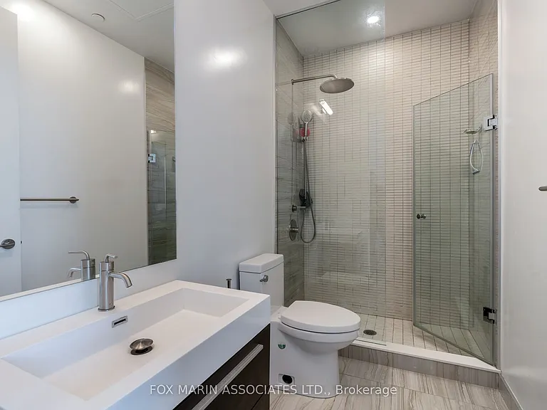 39 Roehampton Ave #4604 — Photo 15