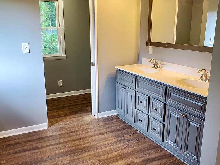 6497 Reinhardt College Pkwy — Photo 11