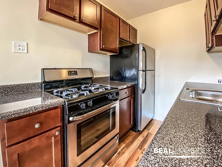 4737 N Hermitage Ave — Photo 15