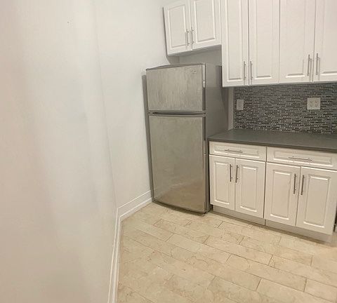 3rd image of 316 W 94th St APT 3C
