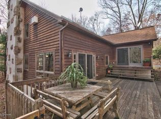 451 Hallowood Dr, East Stroudsburg, PA 18302
