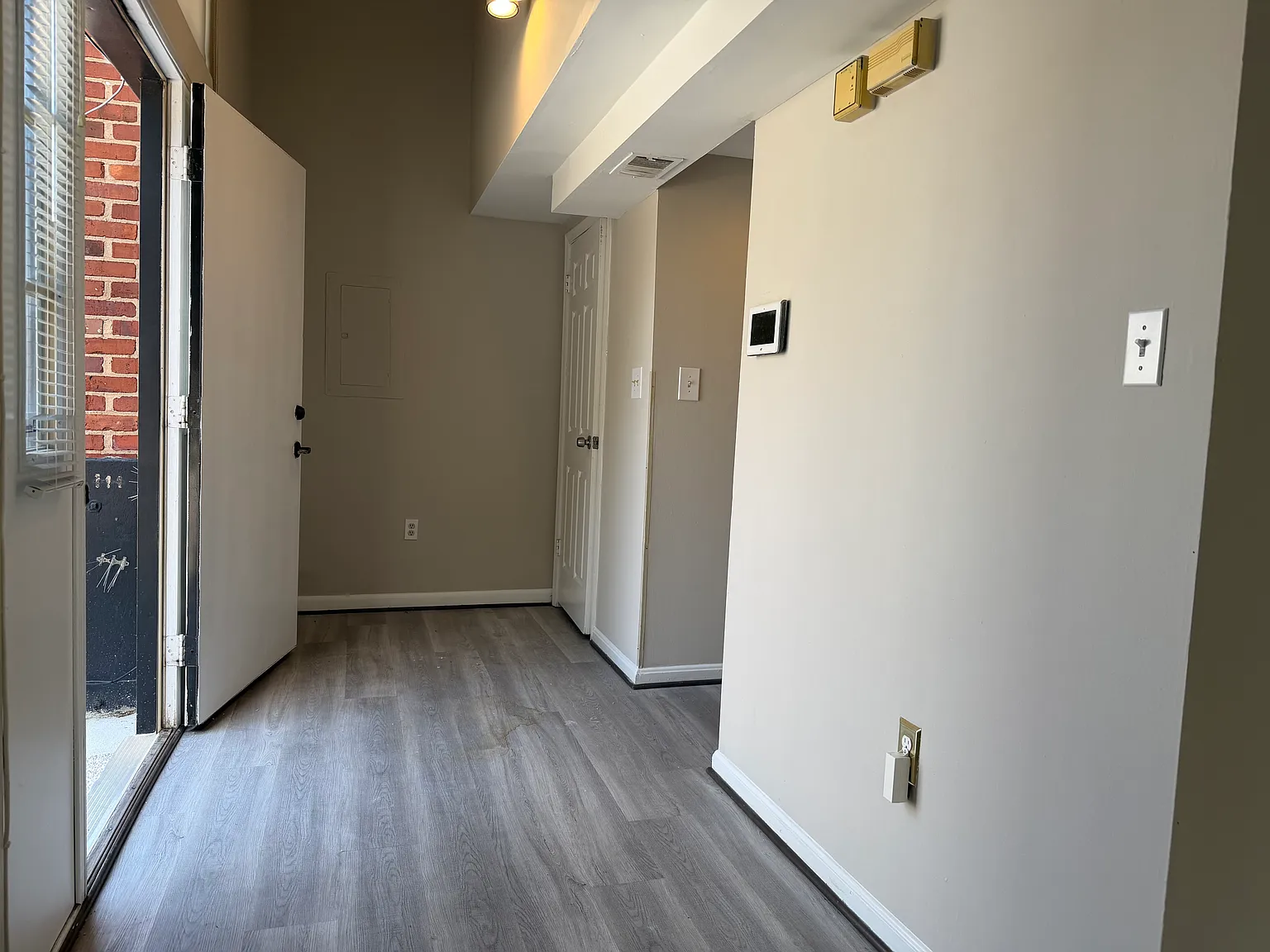 2 bed, $2,400 — Photo 3