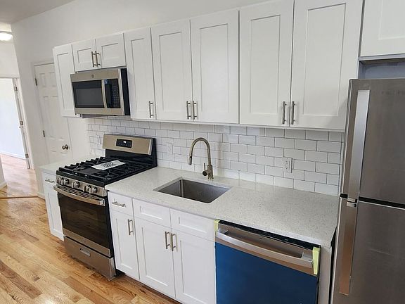 3rd image of 71 Clarke Ave