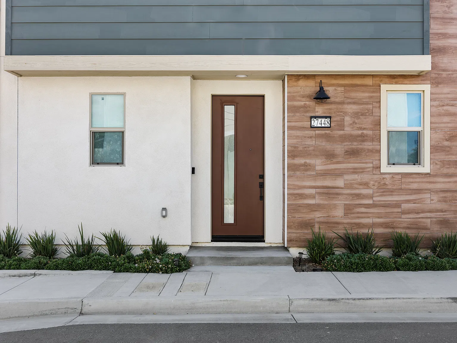 3 bed, 2.5 bath, 1790 sqft, $5,200 — Photo 3