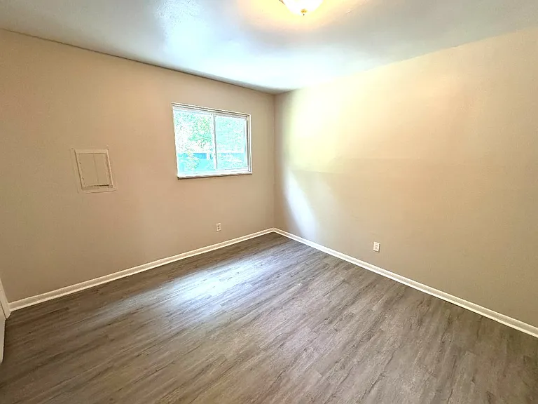1133 N Tremont St — Photo 8