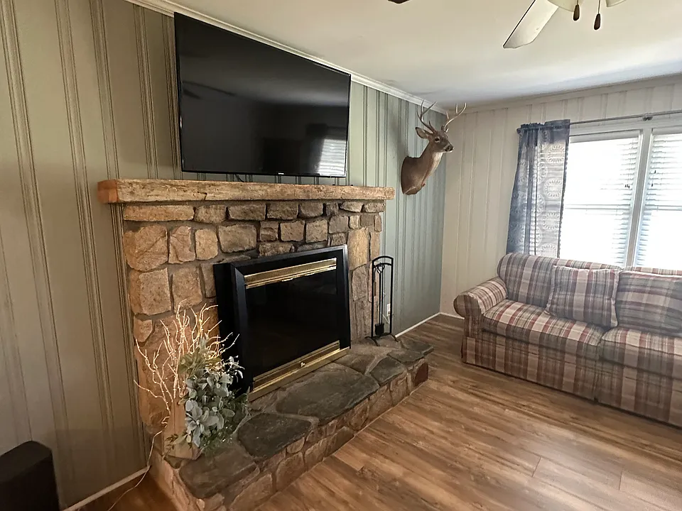 37 Jack Hambrick Rd