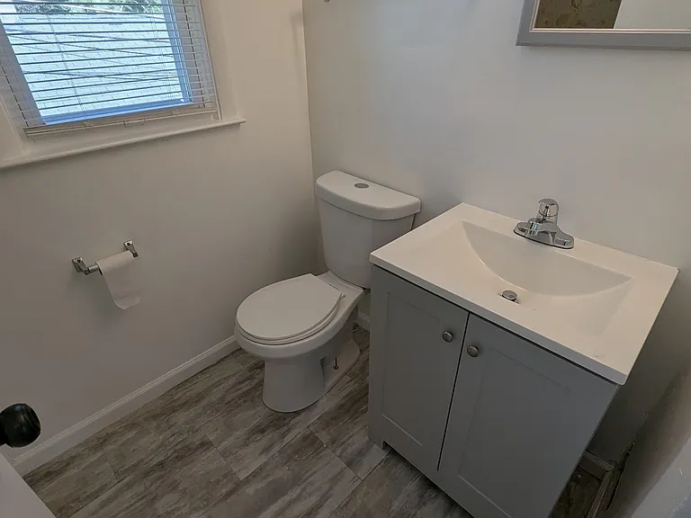 534-582 Denise Rd — Photo 9